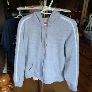 grey guess sweater